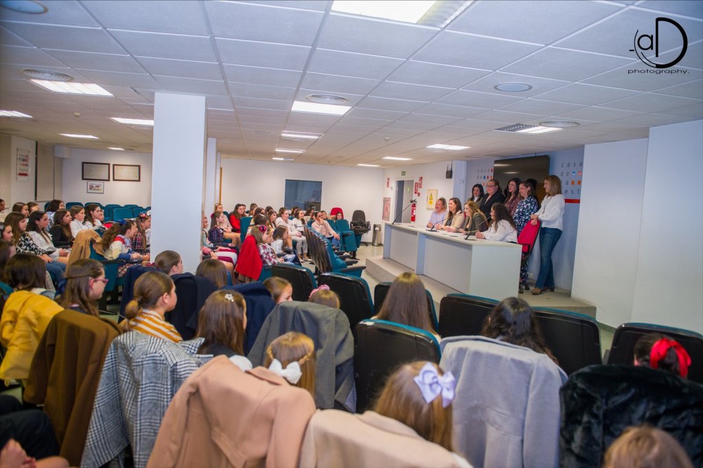 Las Candidatas A Bellesa Del Foc Infantil D Alacant Conocen A Su